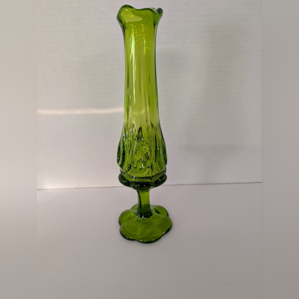 Vintage Mid-Century Modern Thumb Print Green Stretch Glass Vase